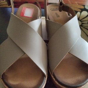 Sandles